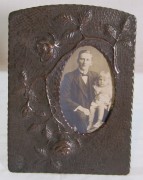 Фоторамка старинная с фотографией, модерн, медь, чеканка №6920